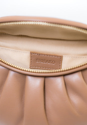 Why Naturally Organic Materials are Better than Polyester?